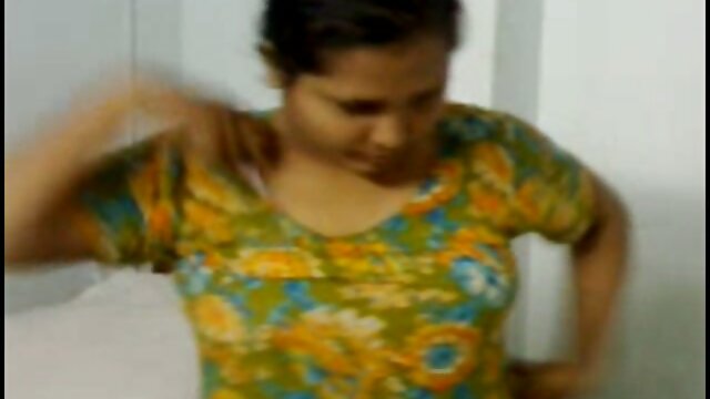 चिकी उसे छेदा हुआ सेक्सी इंग्लिश मूवी वीडियो आकर्षण दिखाती है