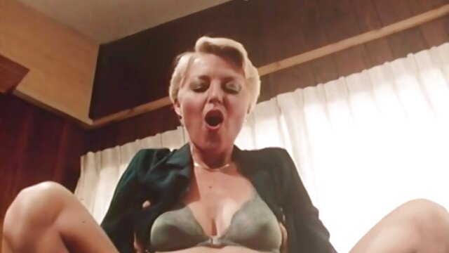 एनस्तासिया ने एक निजी चैट में अपना नग्न शरीर सेक्सी इंग्लिश वीडियो मूवी दिखाया